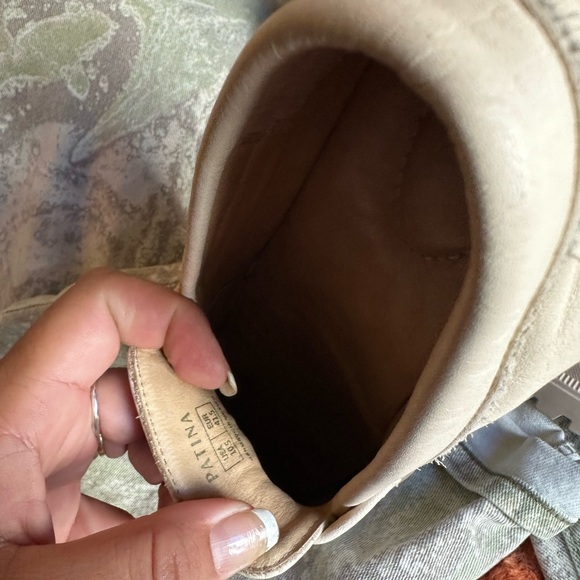 Anthropologie Cream Loafers - Picture 4 of 10